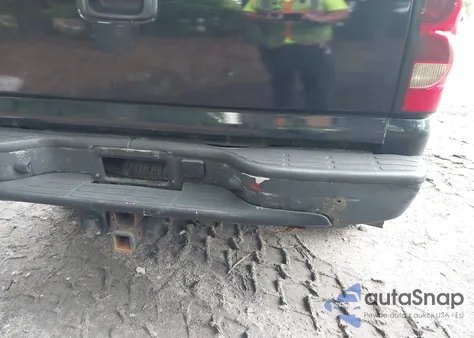 2004 Chevrolet Silverado K1500 из США, поврежденный, VIN 2GCEK19T941250818